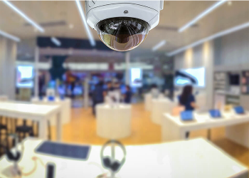 monitor-in-supermarket-700x500